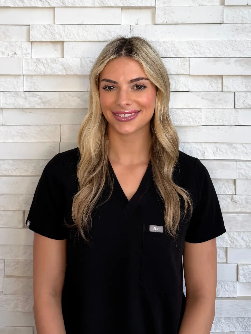 Lindsay Consult Specialist and Front Office Concierge